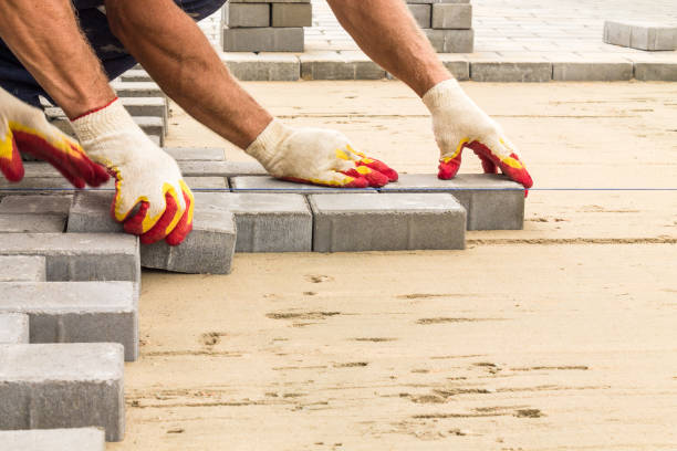 Best Local Driveway Pavers  in Lynnville, IN